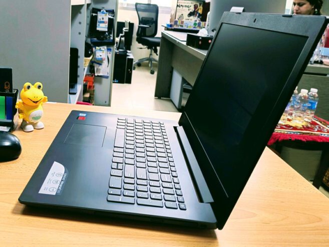 Lenovo ThinkVison 24″ Frameless Monitor