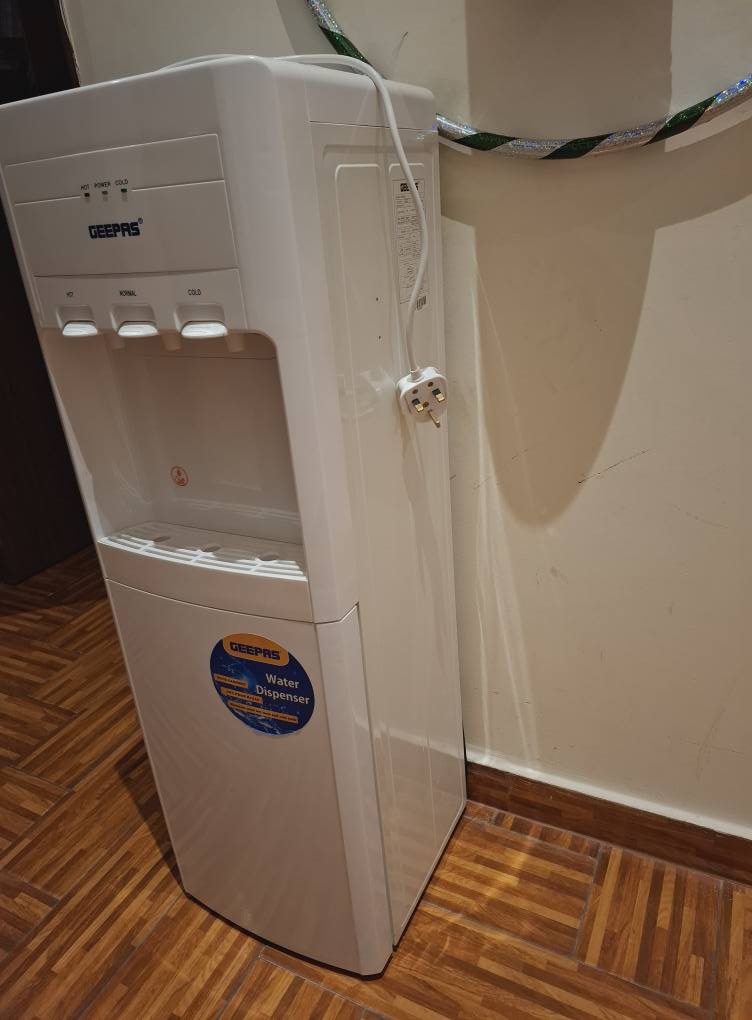 New geepas water dispenser