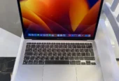 MacBook Air (M1, 2020)