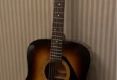 Yamaha Folk Guitar