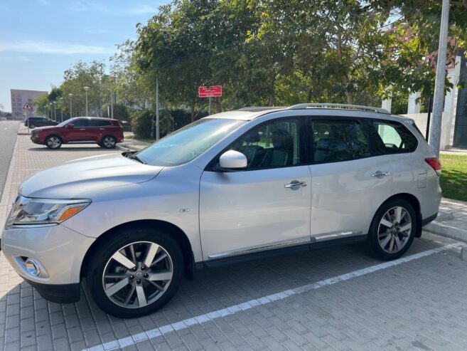 Nissan Pathfinder 2014