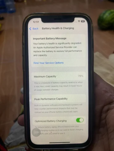 Apple iPhone 12