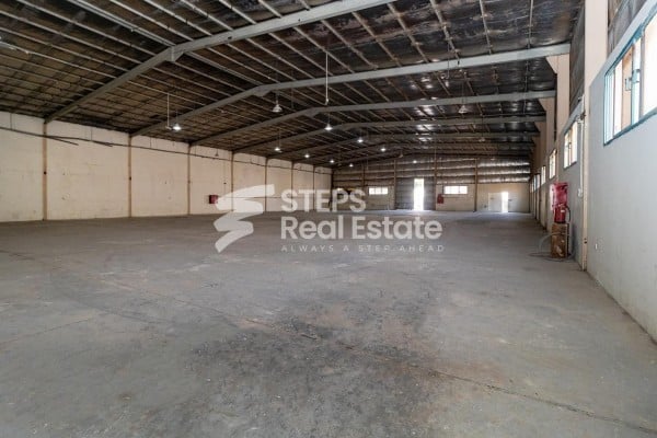 1,300 sqm Warehouse for Rent
