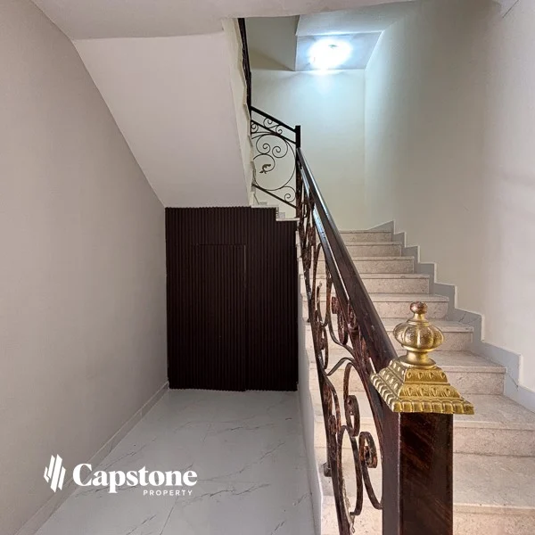 Spacious 5BR Villa with Pool