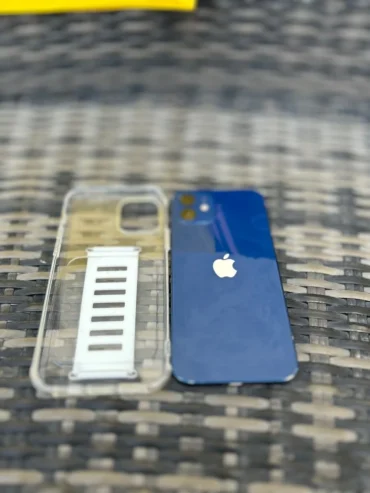 Apple iPhone 12