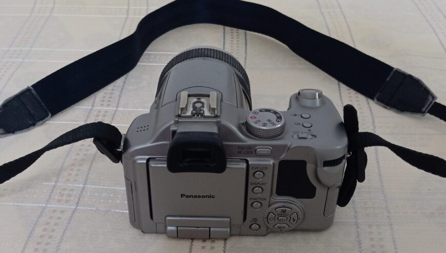 Lumix Panasonic camera