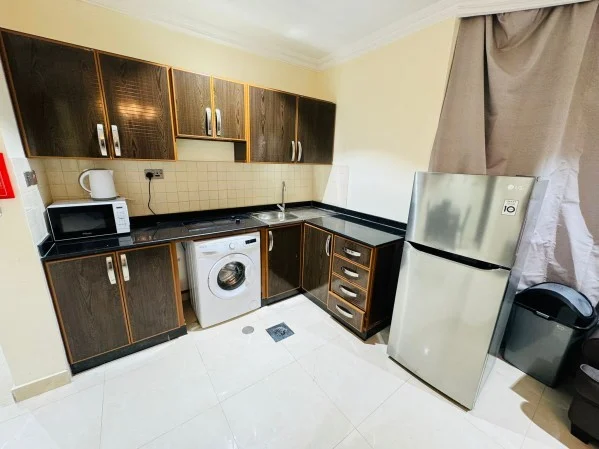 NO COMMISSION – 1 BHK FF FLAT AVA