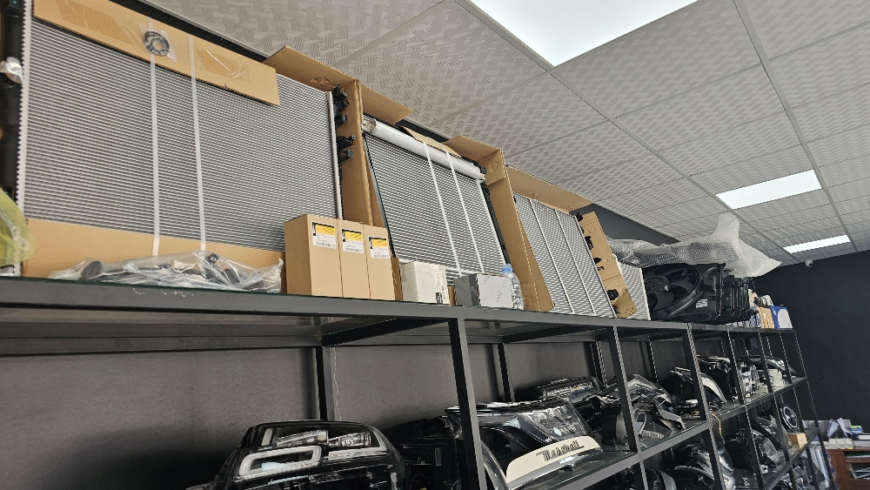 V8Gm garage