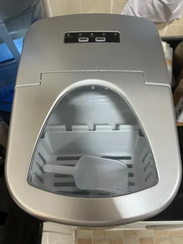 Ice maker