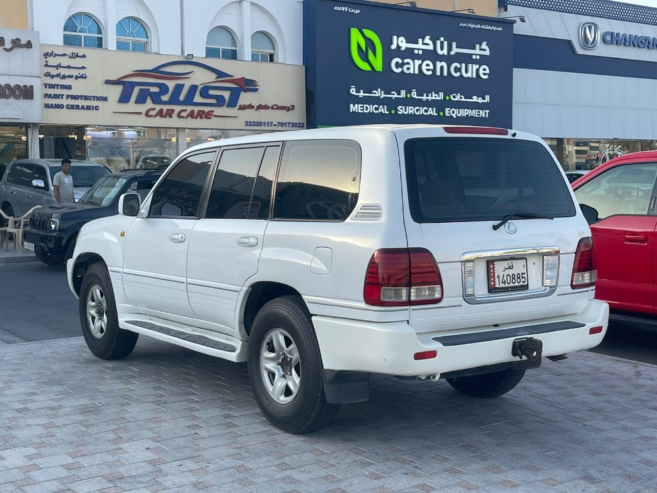Lexus 2006 model in good conditio