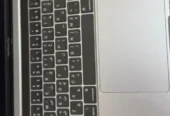MacBook Pro (13-inch, M2, 2022)