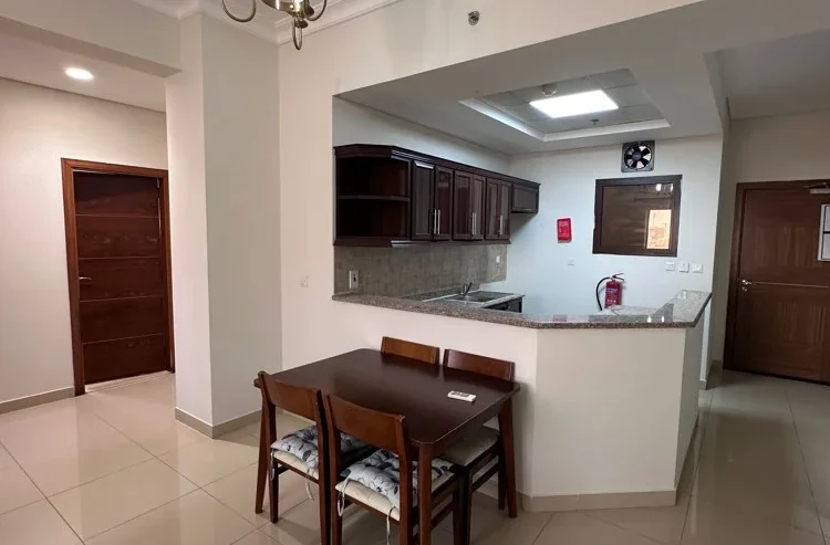 metro Doha 1bhk-half furniture