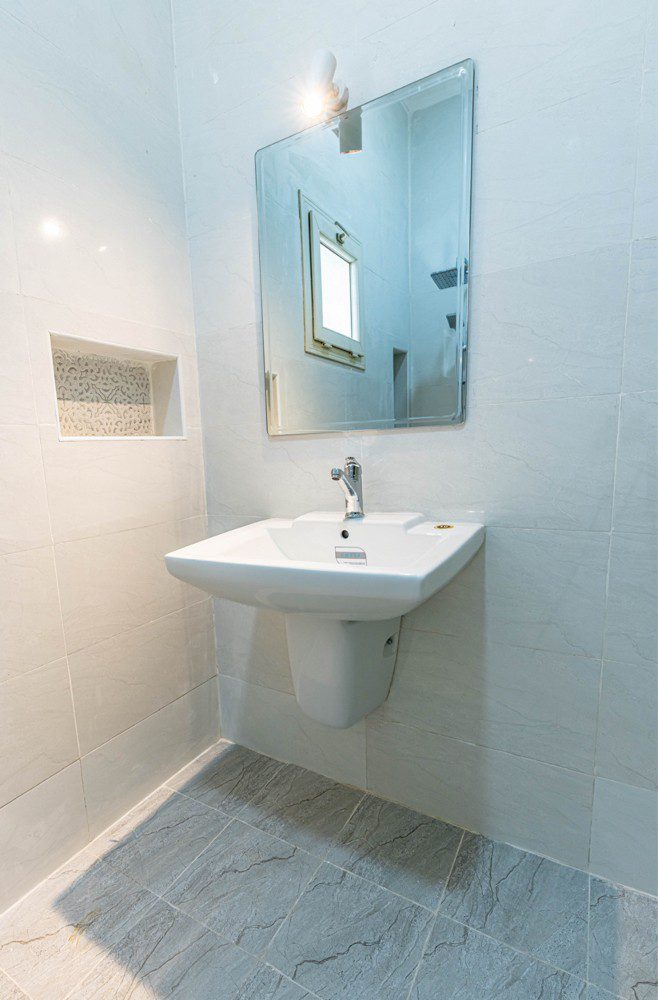 For rent a room and a hall