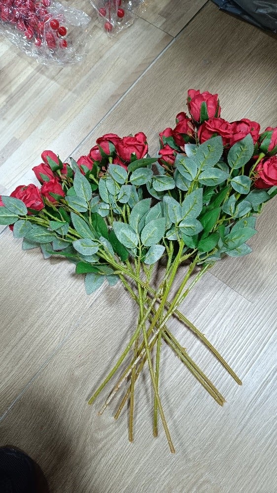 Artificial flowers