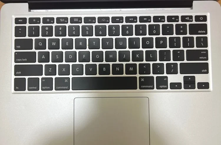 MacBook Pro (13-inch, i5) 512GB SSD