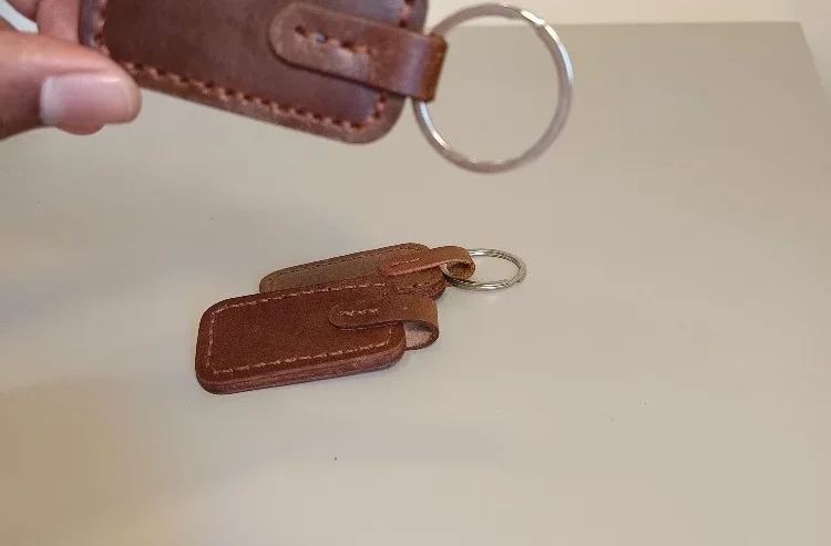 leather key holder