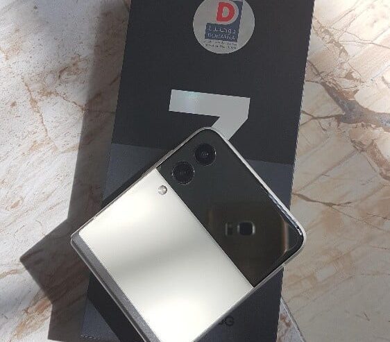 Samsung flip z3 for sale
