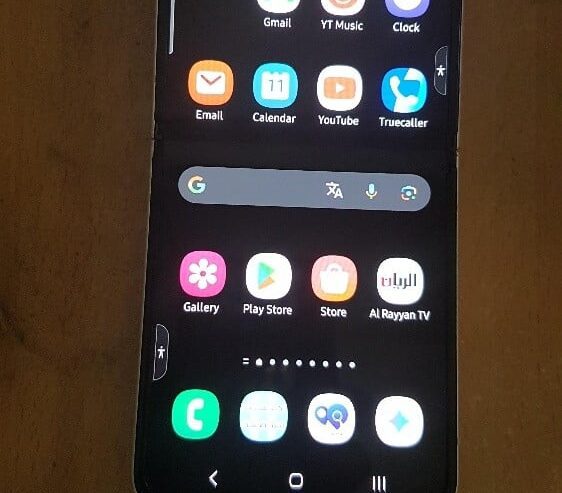Samsung flip z3 for sale