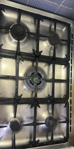 Gas cooker and Oven