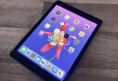 IPAD AIR 32 GB WITH CHARGER