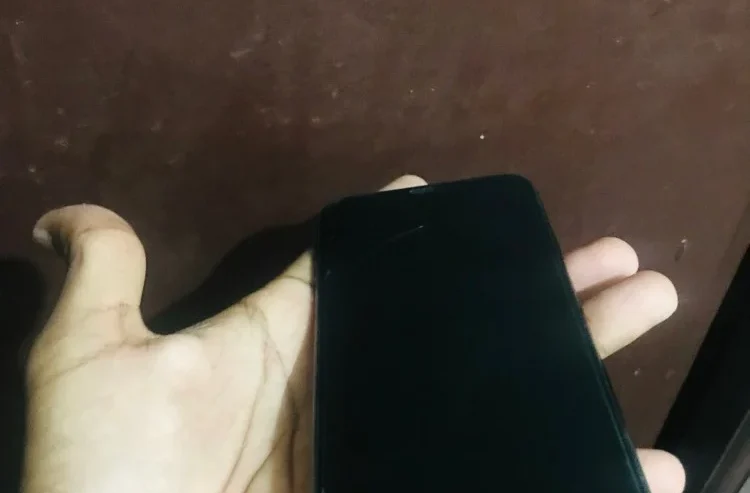64Gb  IPhone