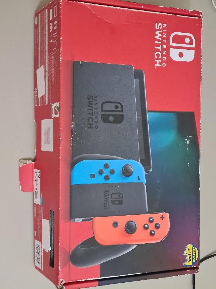 Nintendo switch with 11 games