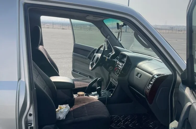 2006Mitsubishi Pajero