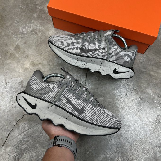 Nike Motiva – Grey (Brand New)