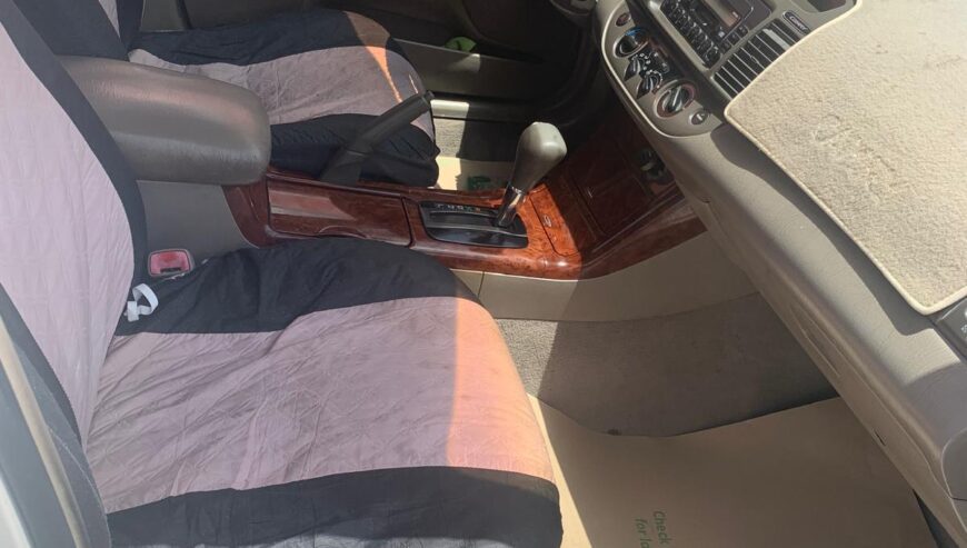 TOYOTA CAMRY GLI 2006 MODEL FOR SALE