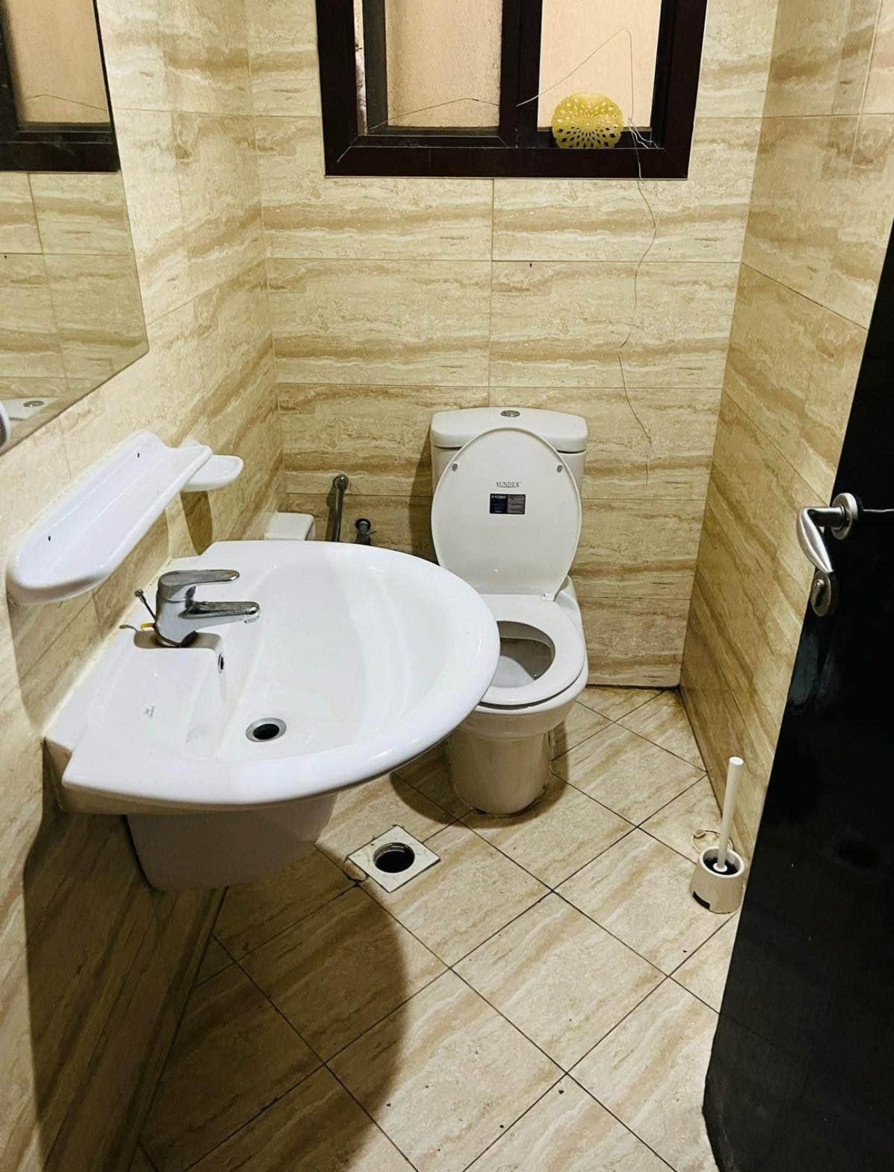 Executive bachelor Single/sharing room