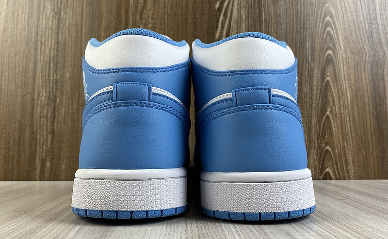 Air Jordans 1 Retro Mid University Blue