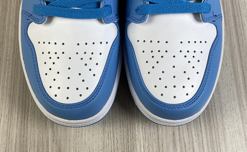 Air Jordans 1 Retro Mid University Blue