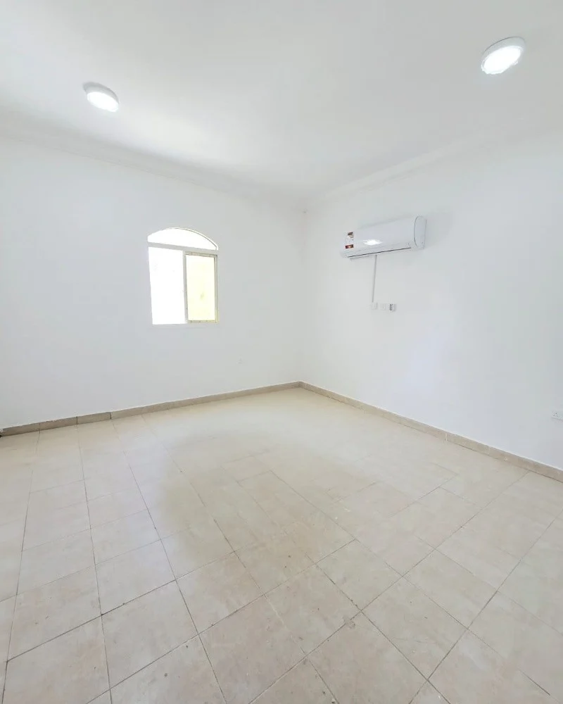 First tenant / No commission.        اول ساكن / بدون عمولة °