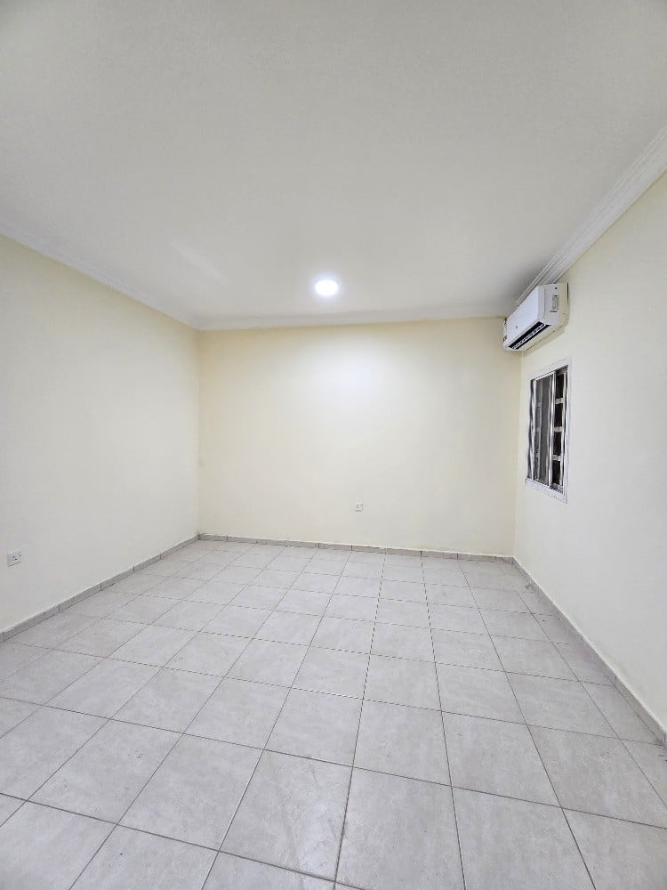 First tenant / No commission.        اول ساكن / بدون عمولة °