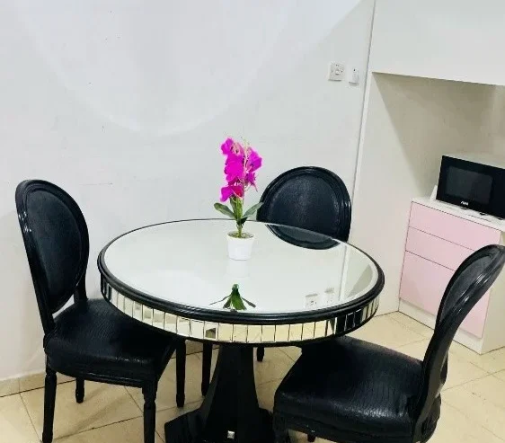 dining table with 3 chair for sal