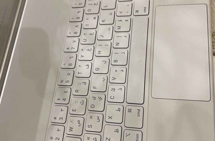 Magic Keyboard iPad 12.9 M2