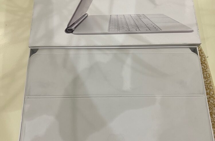 Magic Keyboard iPad 12.9 M2