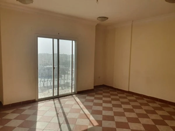2,3 bhk nice location bin Mahmoud