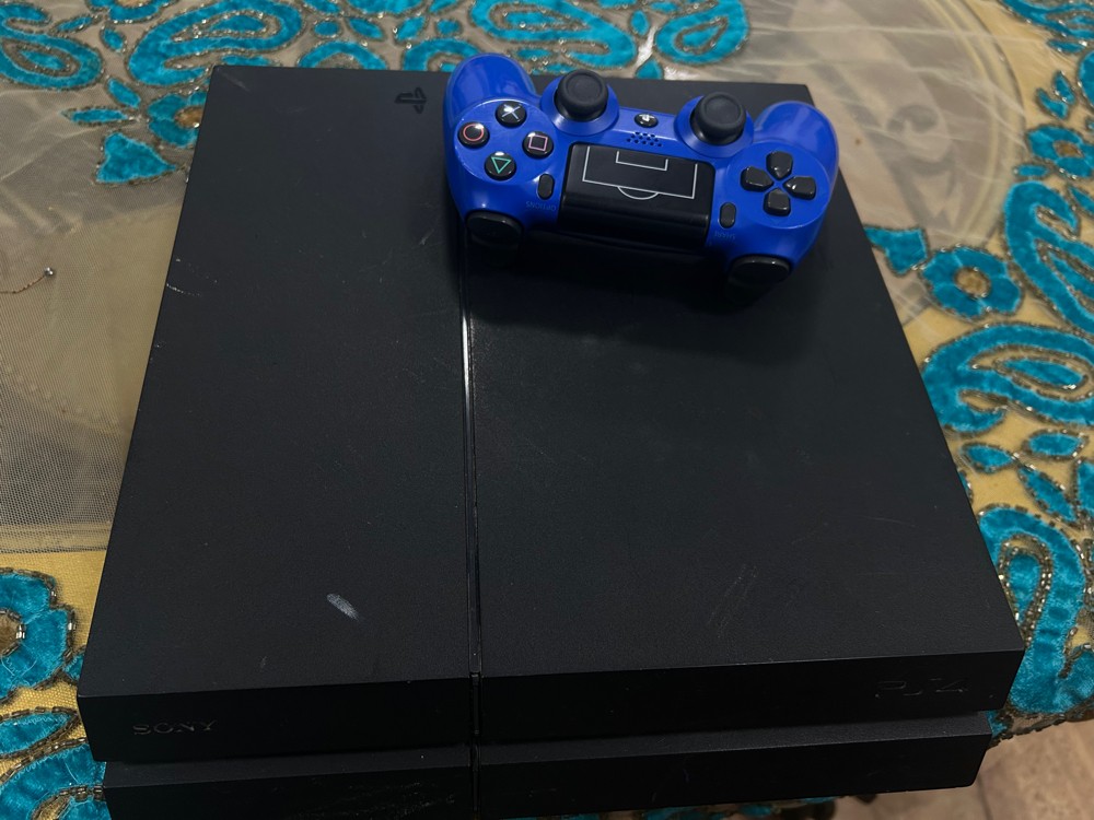 PlayStation 4 fat 500gb for sale