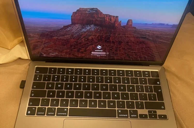 MacBook m2