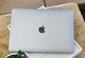 Apple MacBook Air M2