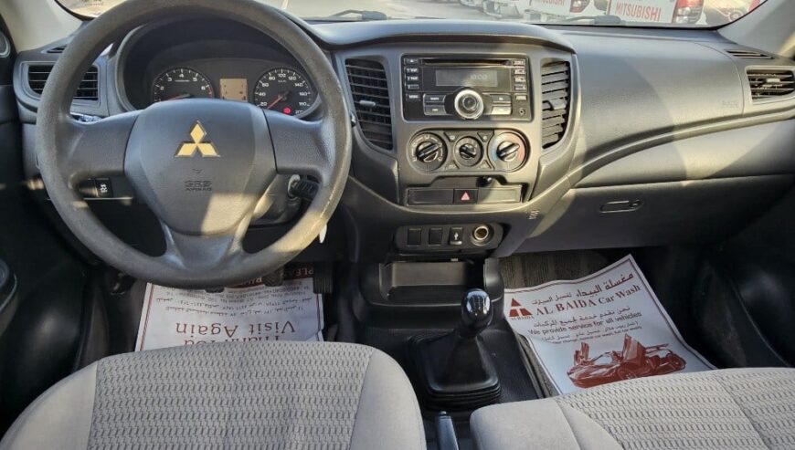 Mitsubishi L200 Petrol M-2020