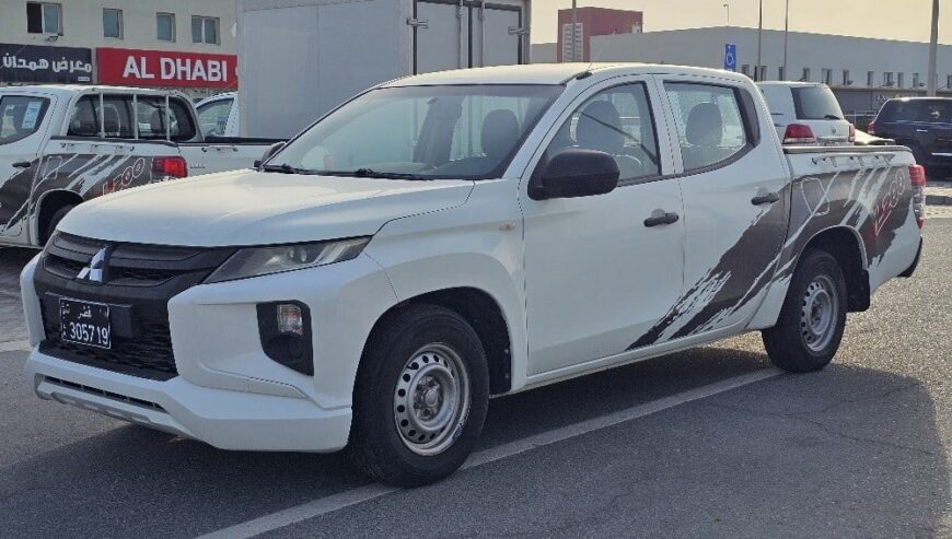 Mitsubishi L200 Petrol M-2020