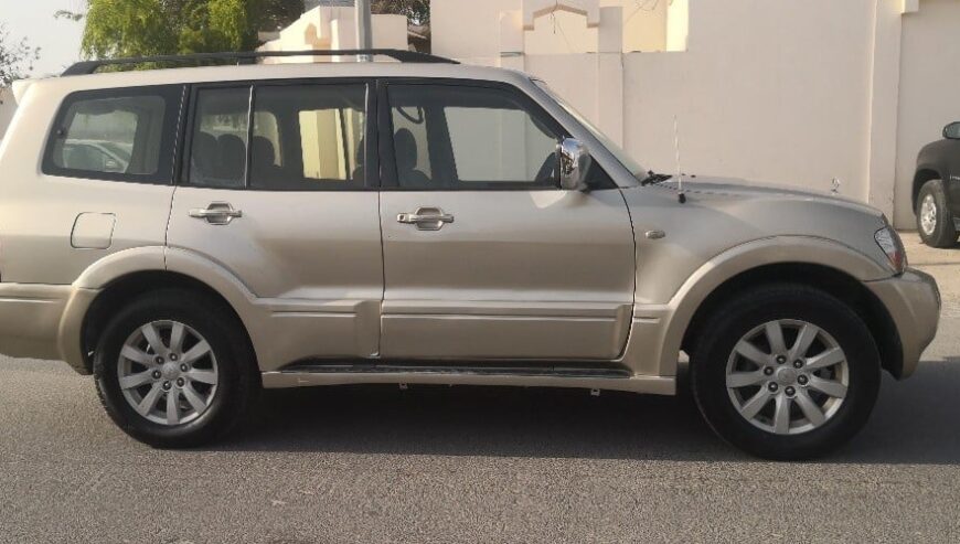 Mitsubishi Pajero full option
