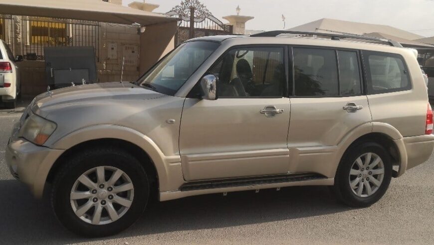 Mitsubishi Pajero full option