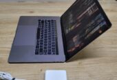 Apple Macbook pro Touch bar