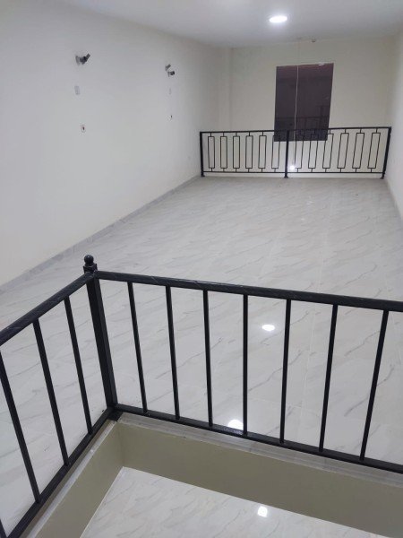 Shops and offices for rent.