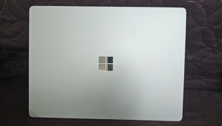 Microsoft Surface Laptop