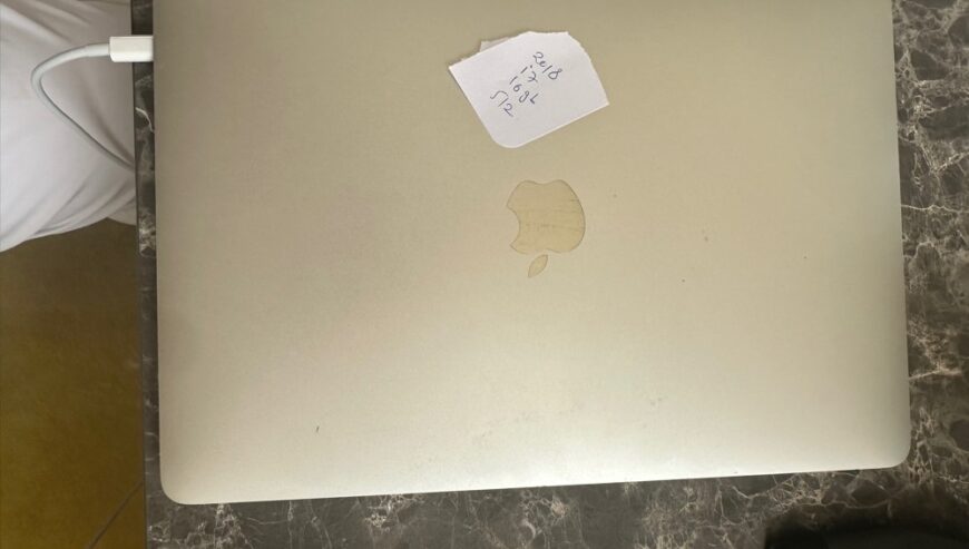 MacBook Pro 2018 i7 16gb 512ssd
