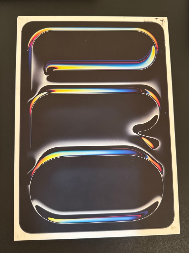 iPad Pro 11 M4 + Magic Keyboard